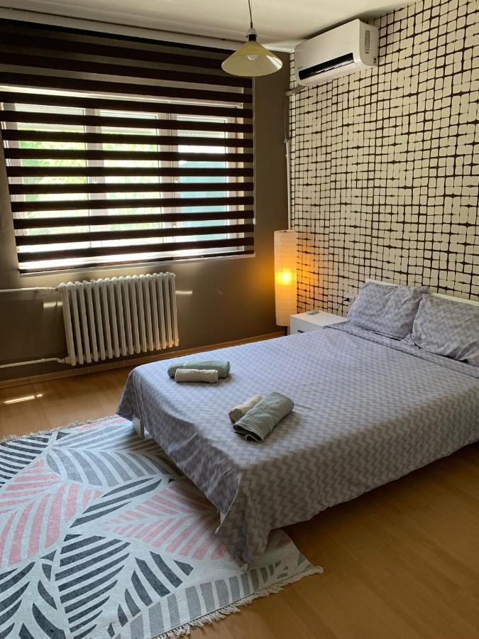 Lungro'S Square Apartment Skopje Eksteriør billede