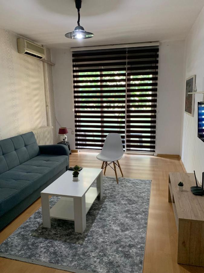 Lungro'S Square Apartment Skopje Eksteriør billede